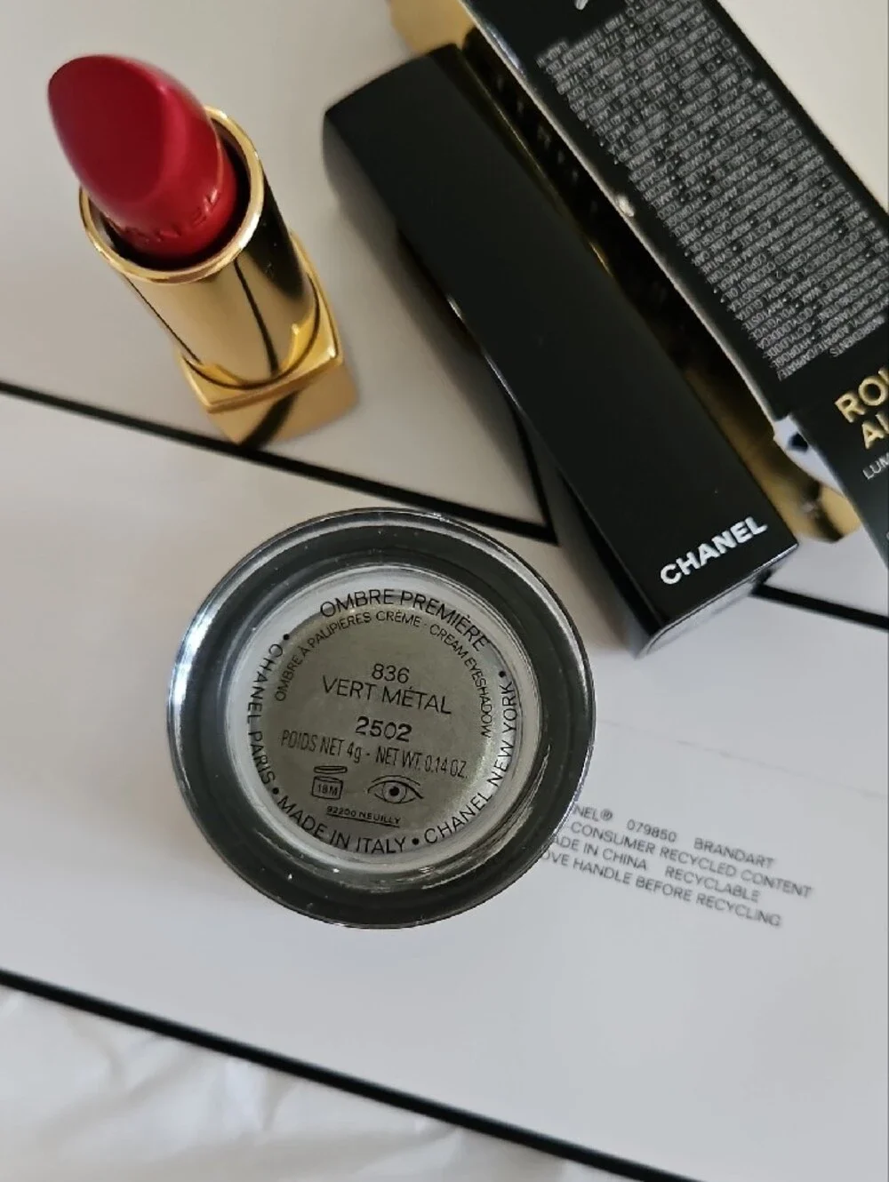 CHANEL Rouge Allure Lipstick & Ombre Creme Green Eyeshadow